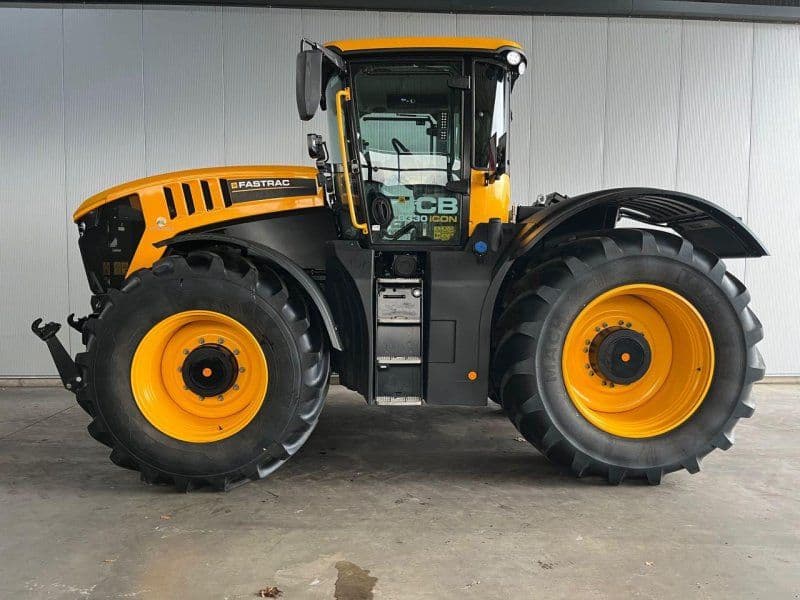 JCB Fastrac 8330 ICON Stage V