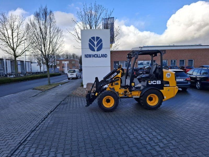 JCB 403 Plus Agri mit Schutzdach
