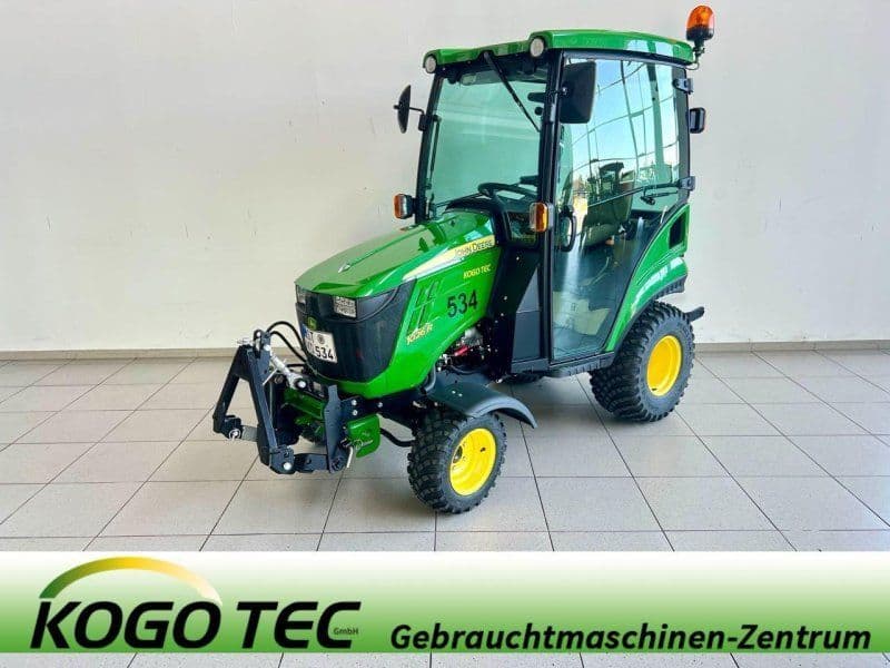 John Deere 1026R
