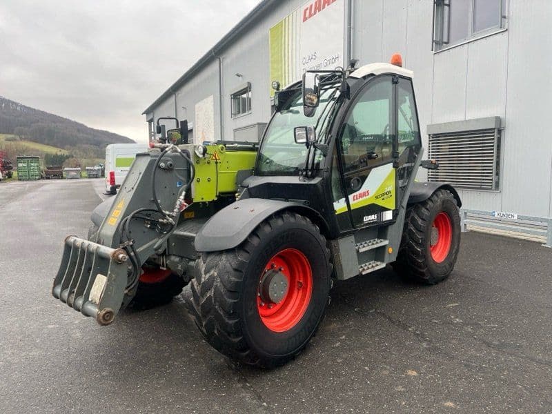 Claas Scorpion 746