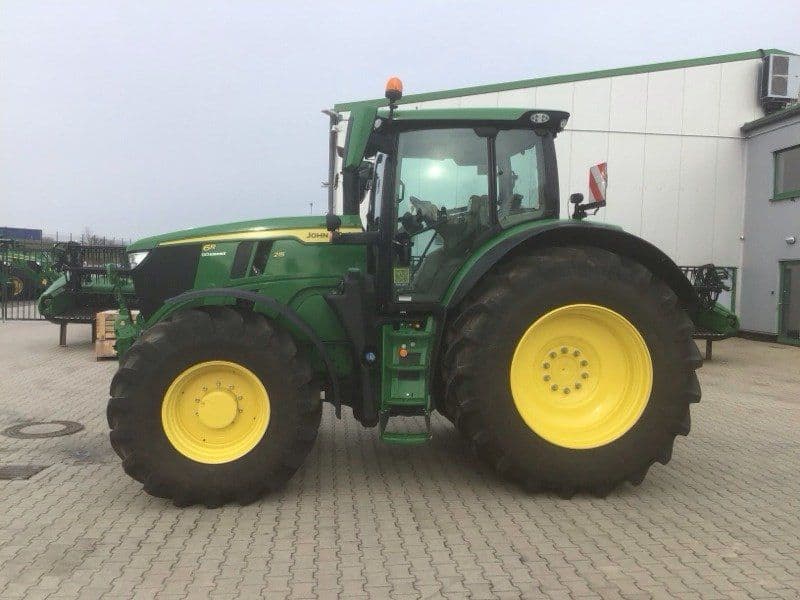 John Deere 6R 215