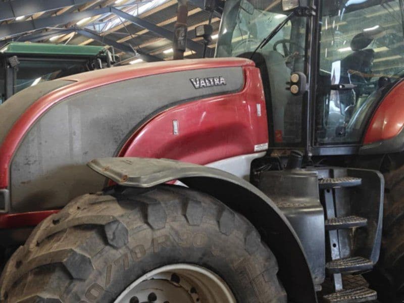 Valtra S260
