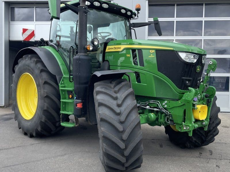John Deere 6R 195