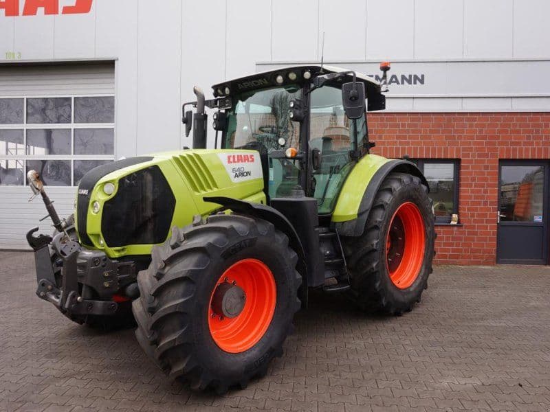 Claas Arion 640