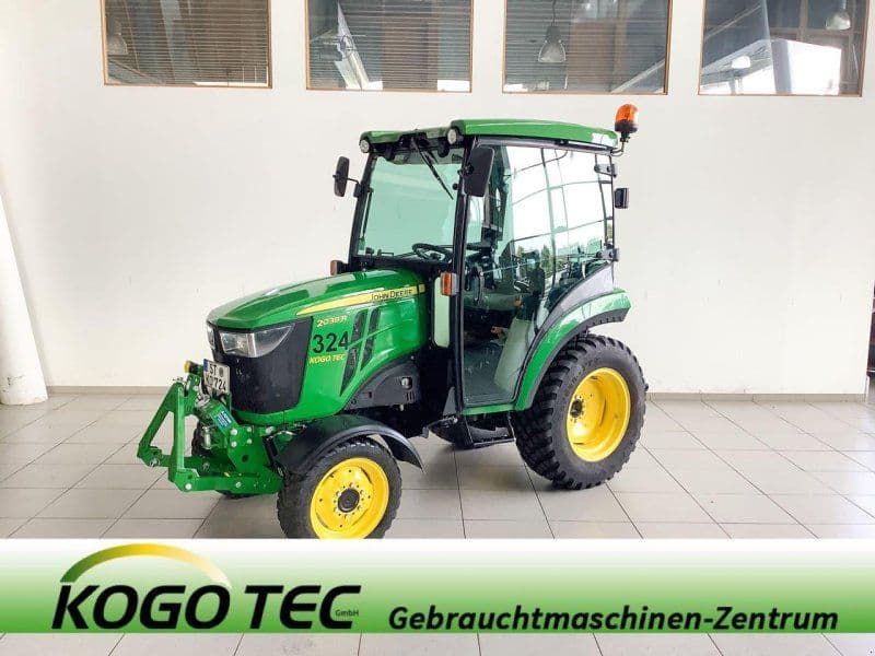 John Deere 2038R