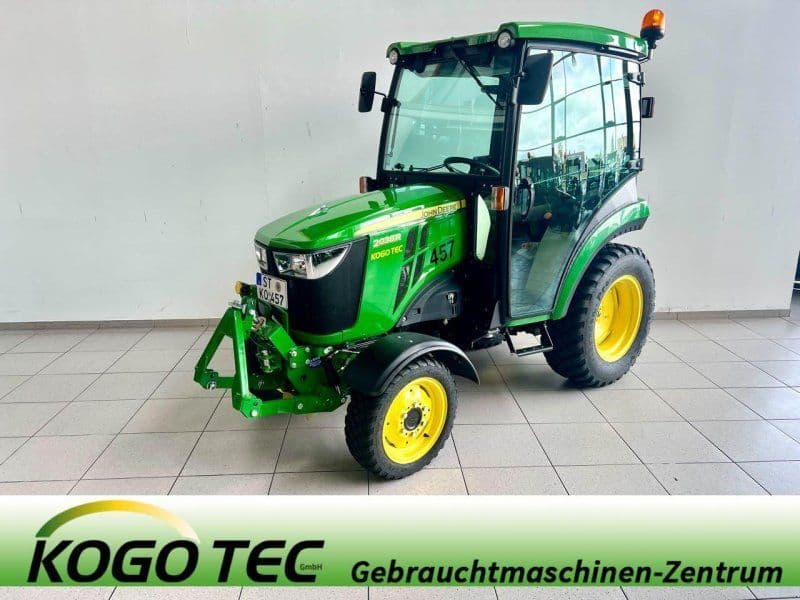 John Deere 2038R
