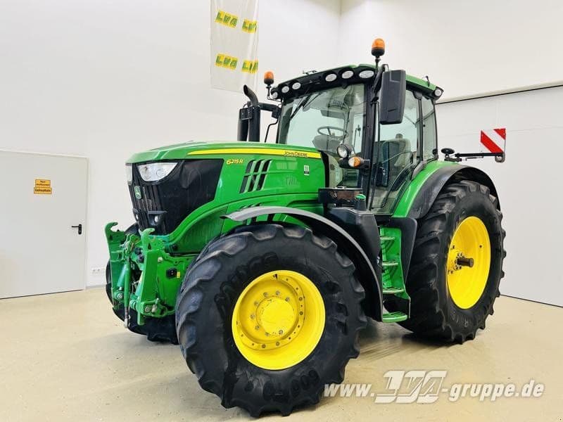 John Deere 6215R
