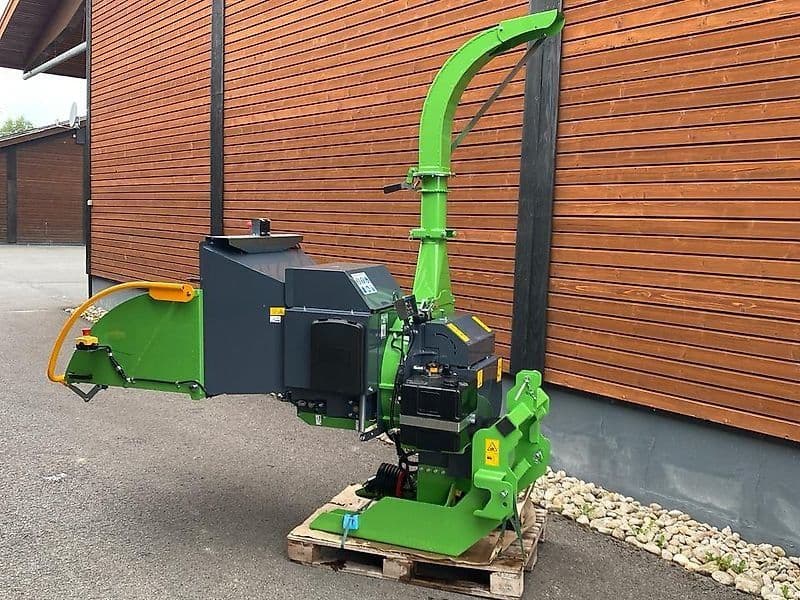 Holzhäcksler Holzhacker Holzschredder Buschholzhäcksler