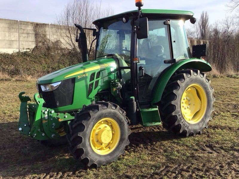 John Deere 5075 E