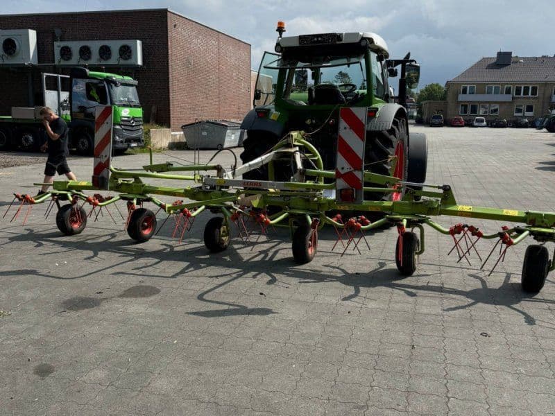 Claas Volto 670