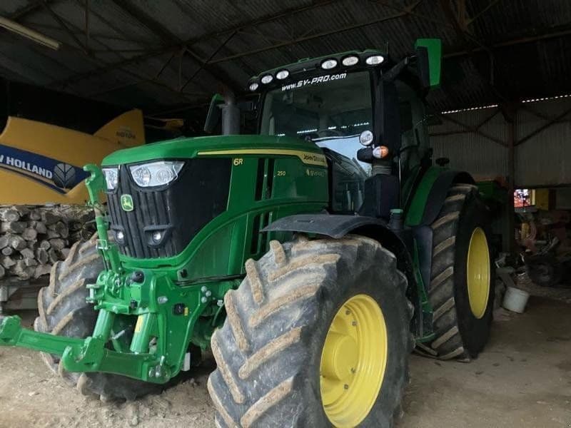 John Deere 6R 250
