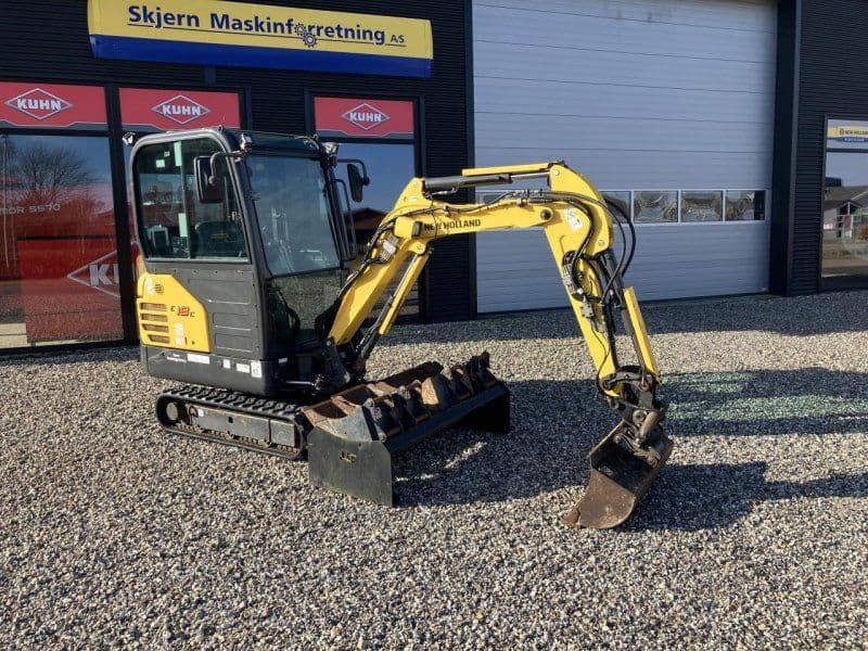 New Holland E18C CAB