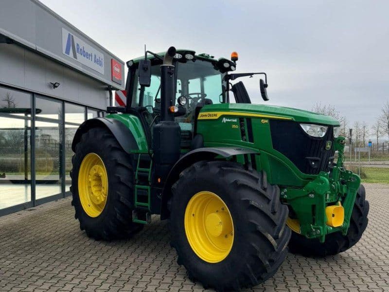 John Deere 6M 250