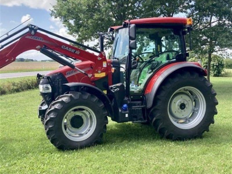 Case IH Farmall 100 A