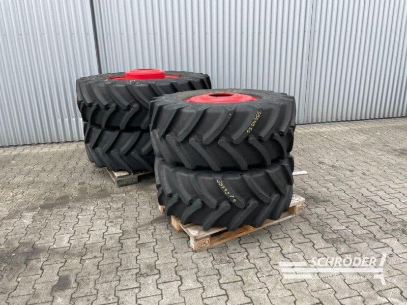 Fendt KOMPLETTRÄDER 480/70R24 + 520/70R38 CEAT