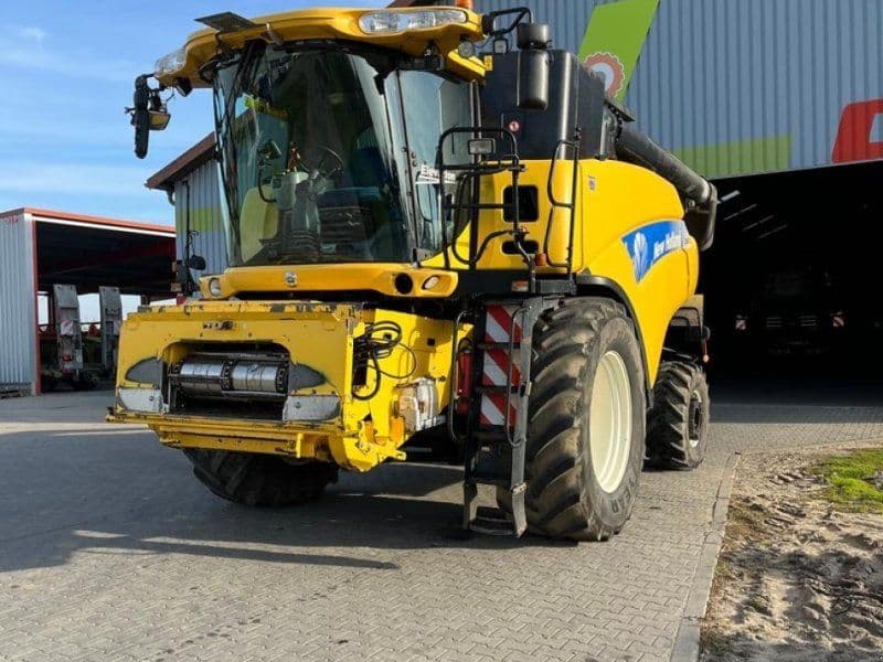 New Holland CR 9070