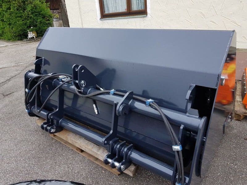 Dominator Hochkippschaufel Goliath 240 cm 2m³