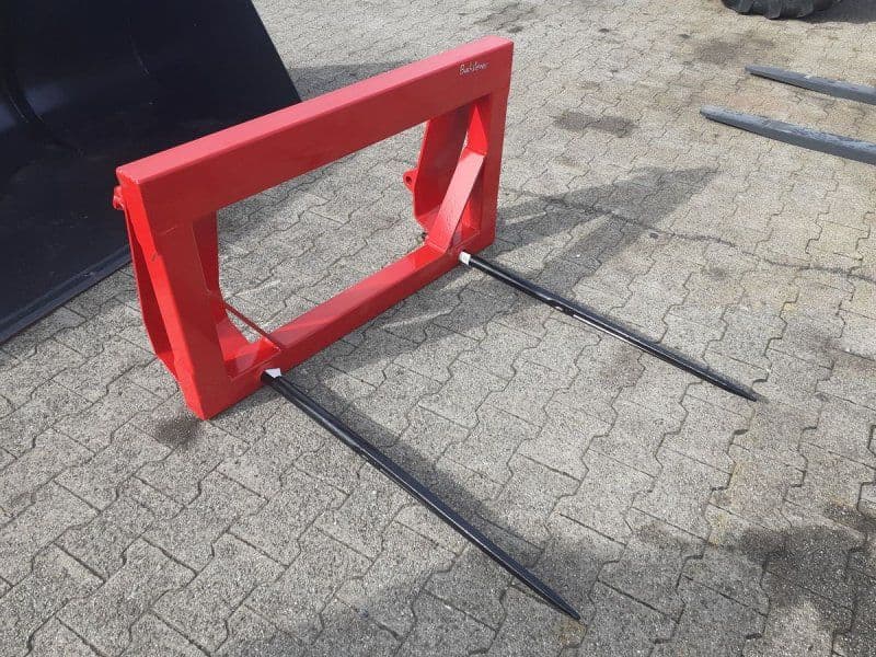 Dominator Ballenspieß / Ballengabel mit EURO Aufnahme