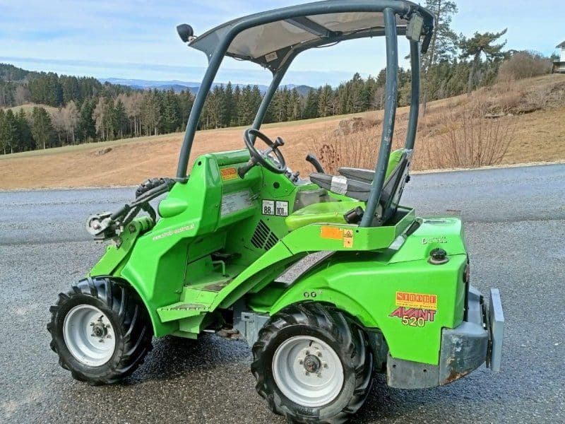 Avant Hoftrac 520