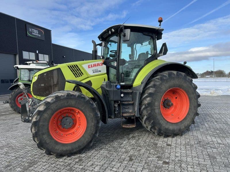 Claas AXION 830
