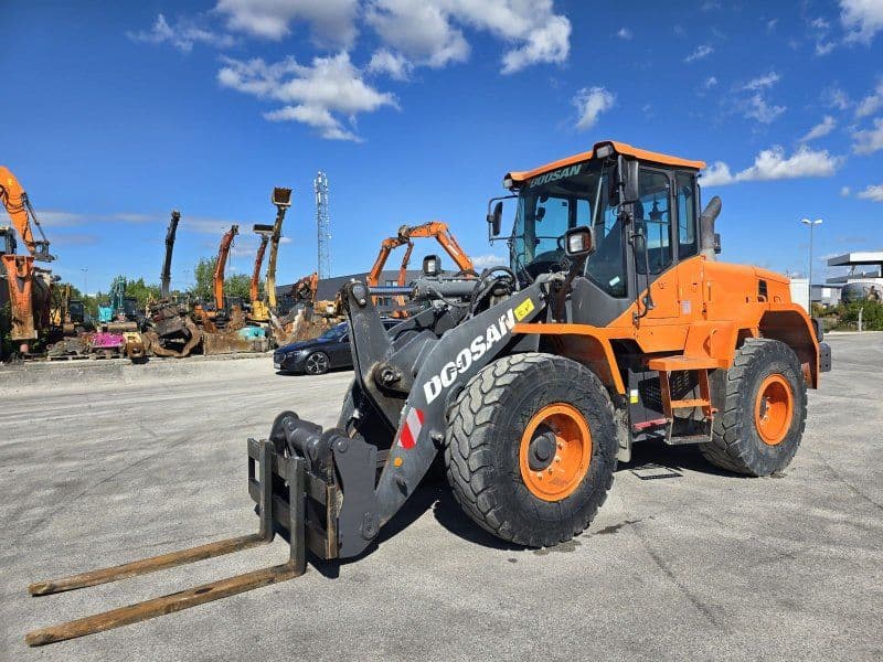 Doosan DL220-5