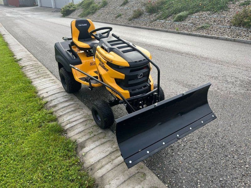 Cub Cadet XT1 Winter