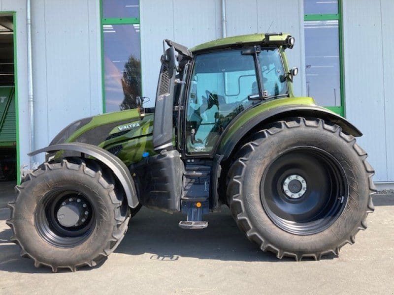 Valtra T 235 Versu