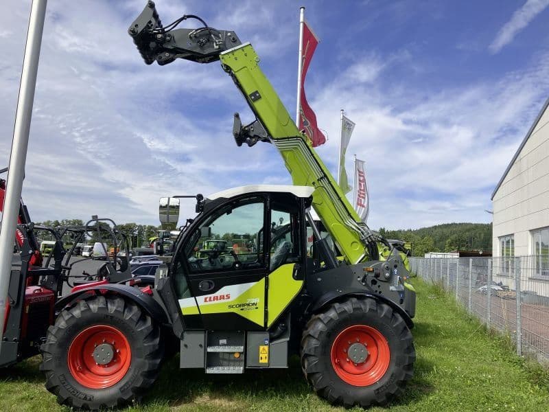 Claas SCORPION 738 VARIPOWER 2