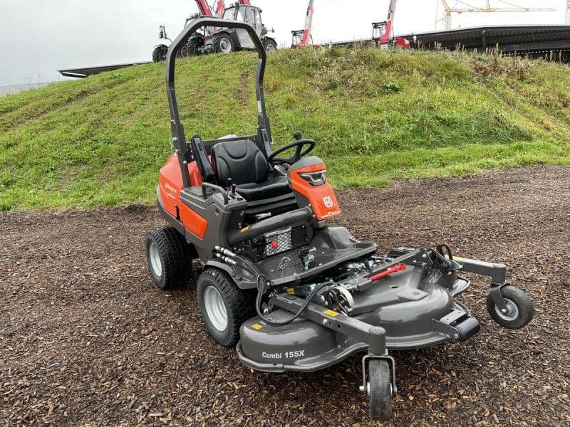 Husqvarna Rider P 525DX mit Mähdeck, Diesel, Allrad, Servo