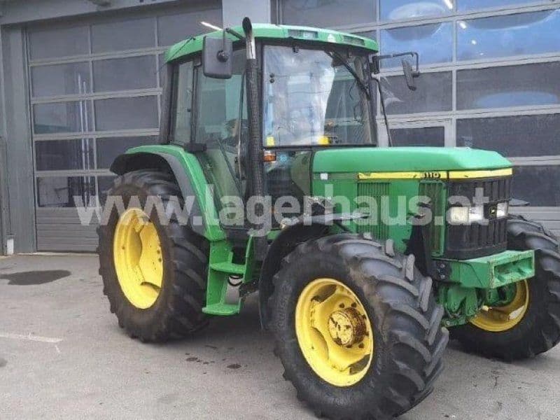 John Deere 6110