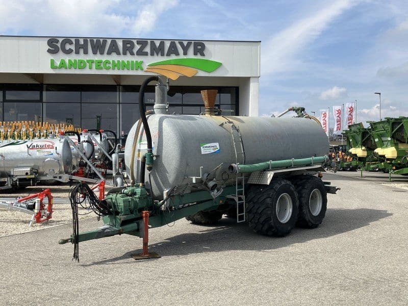 Lochmann RC 160 T mit Güllewerfer