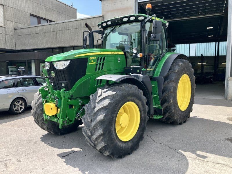 John Deere 6215R