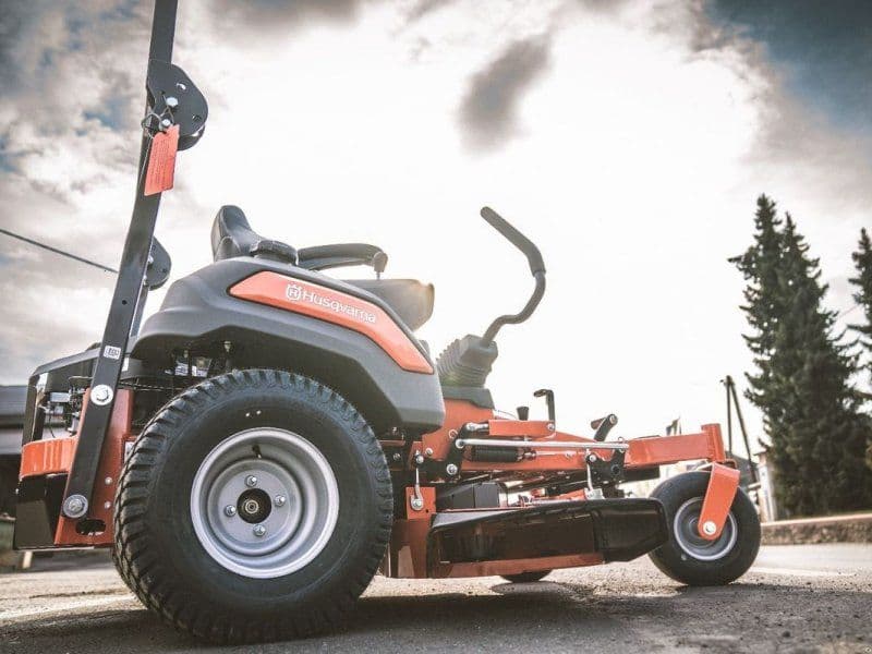 Husqvarna Zero Turn Z448
