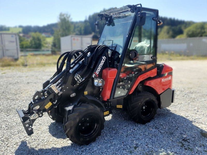 Neomach NOVA X30 Kabine  Knicklader