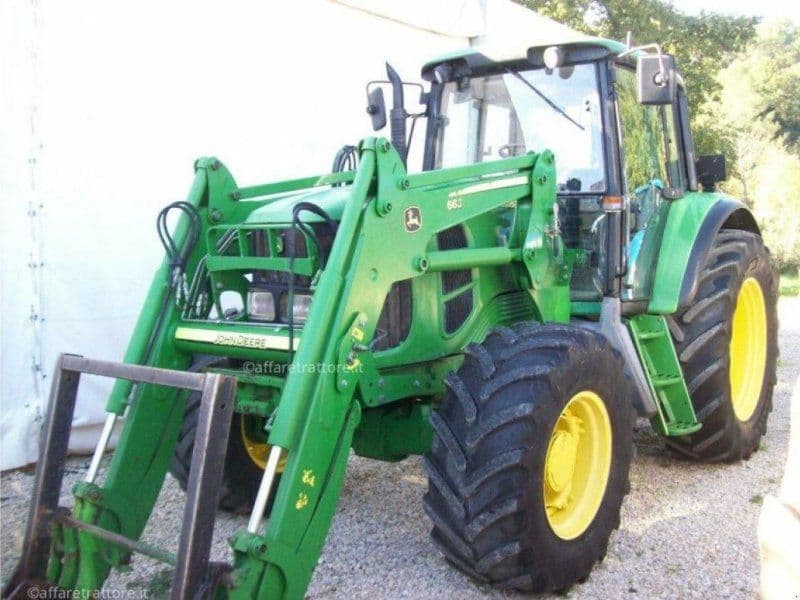 John Deere 6530
