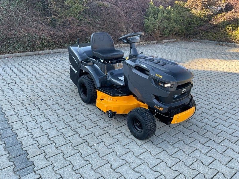 Cub Cadet LT2 R92