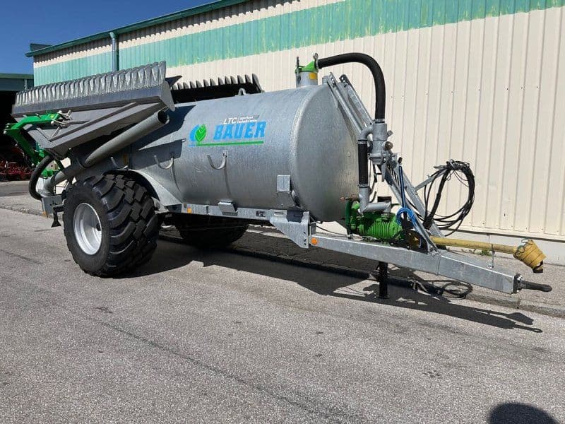 Bauer V 81 mit Schleppfix SFA 9