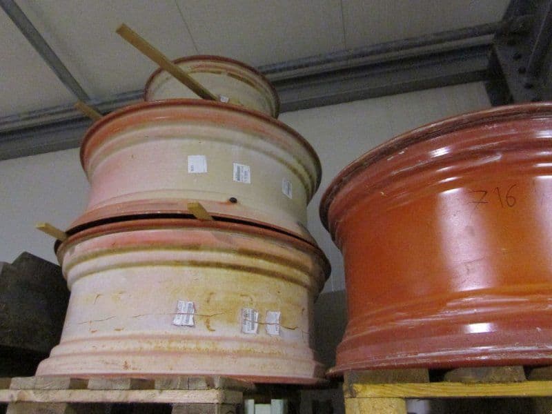 Fendt Felgen 15x38 / 12x24