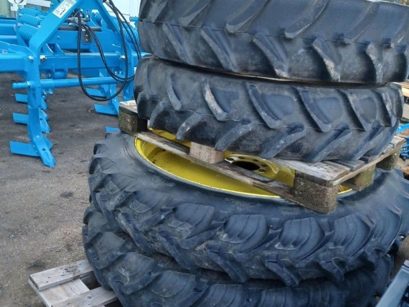 John Deere Pflegeräder 270/80R32 u. 270/95R44