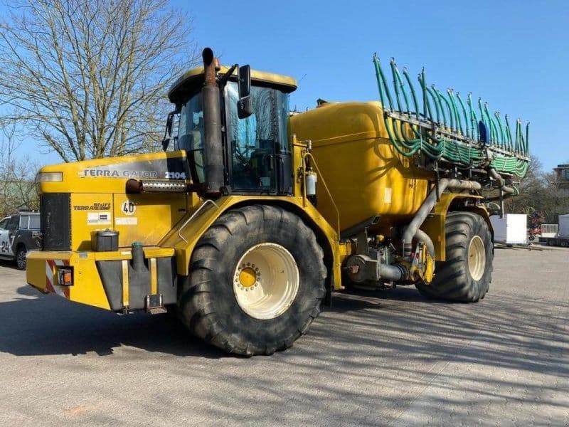 TERRA GATOR 2104 MIT BOMECH