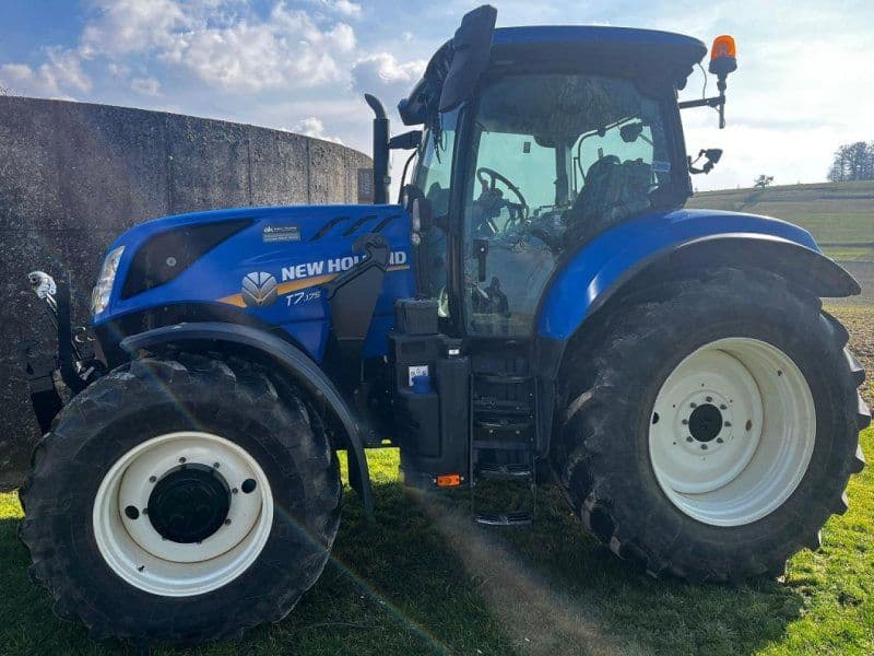 New Holland T7.175 RC Classic