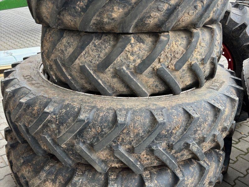 BKT 340/85R46 + 340/85R28