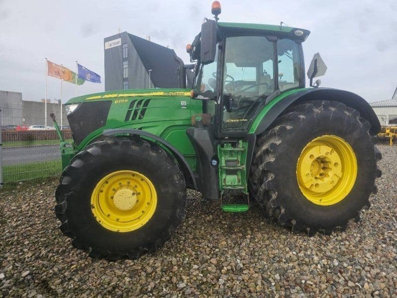 John Deere 6215 R