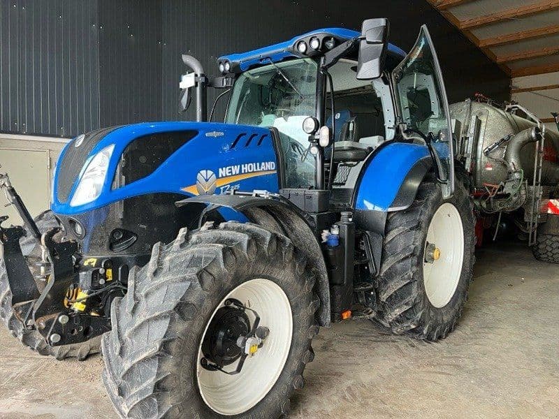 New Holland T7.225 im KUNDENAUFTRAG