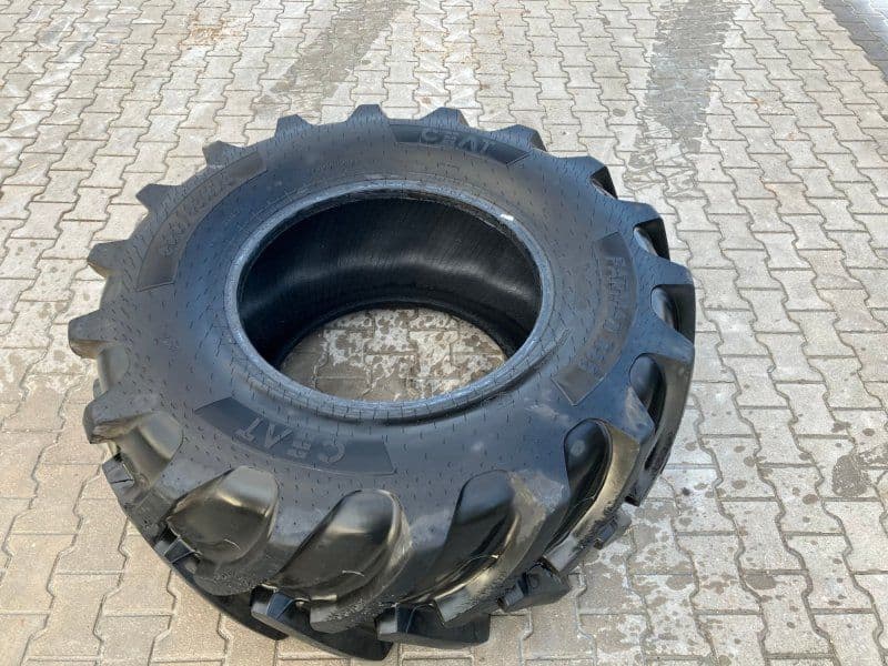Ceat 600 / 65 R28 Farmax R65