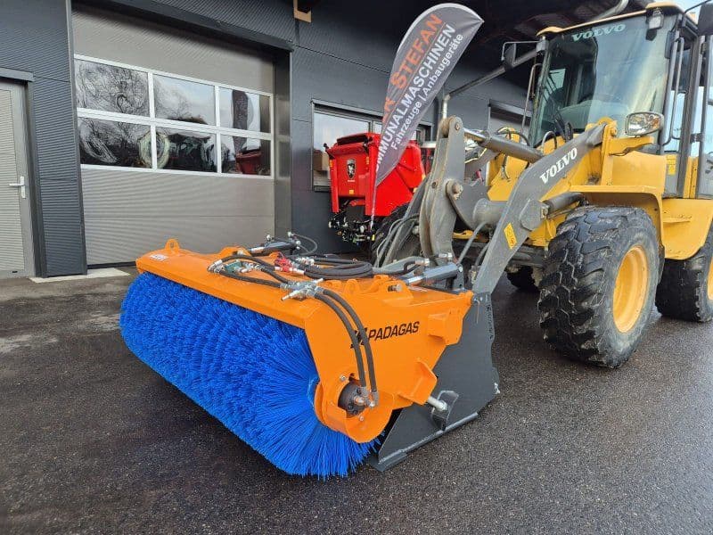 Padagas PI Kehrschaufel Radlader Hoflader Tuchel Adler