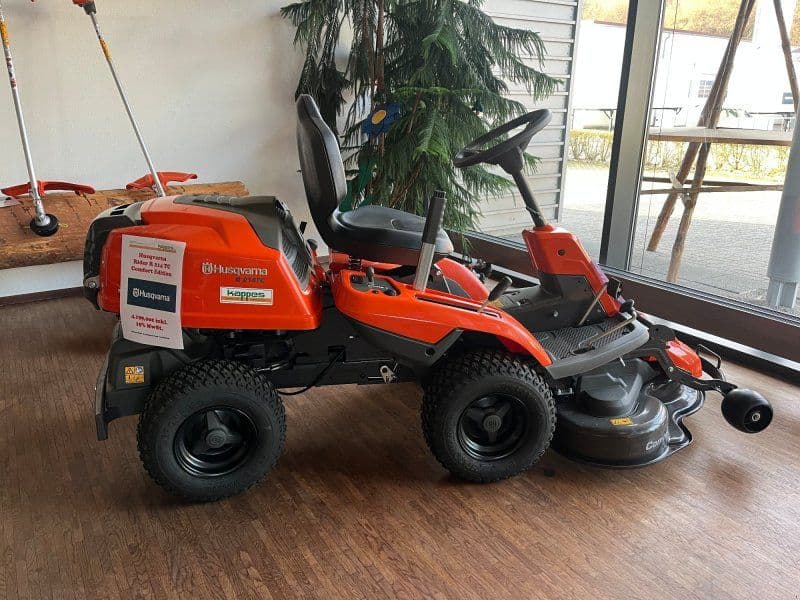 Husqvarna Rider R 214 TC