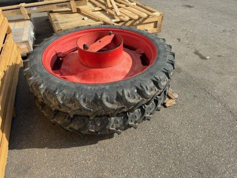 Pflegeräder hinten für Fendt 309 Spur 1,5