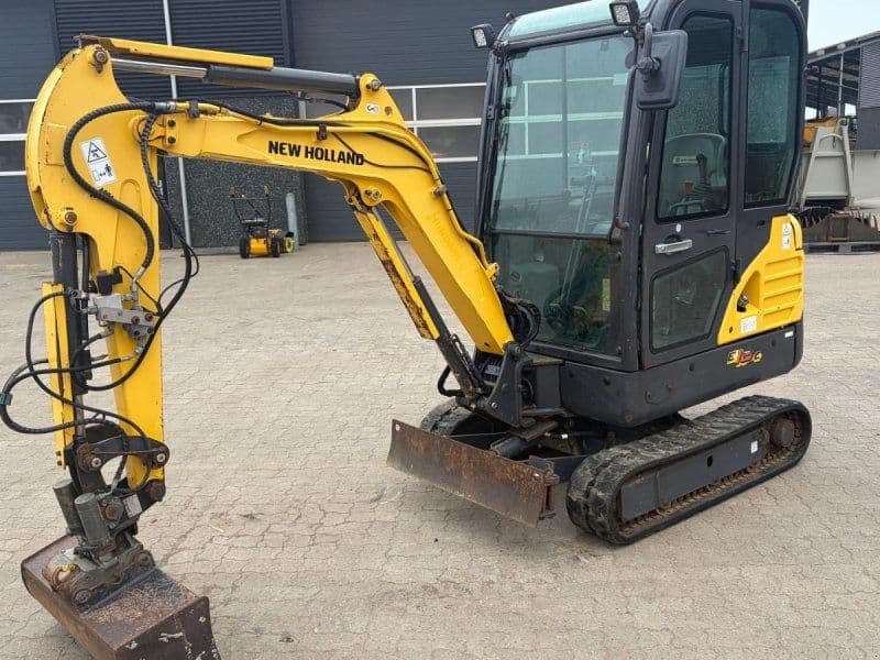 New Holland E18 C M. Tiltman