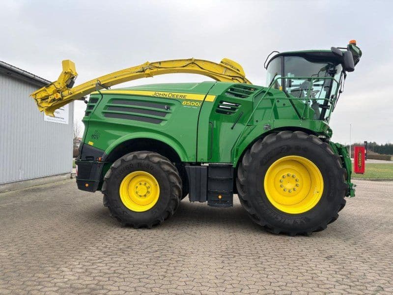 John Deere 8500